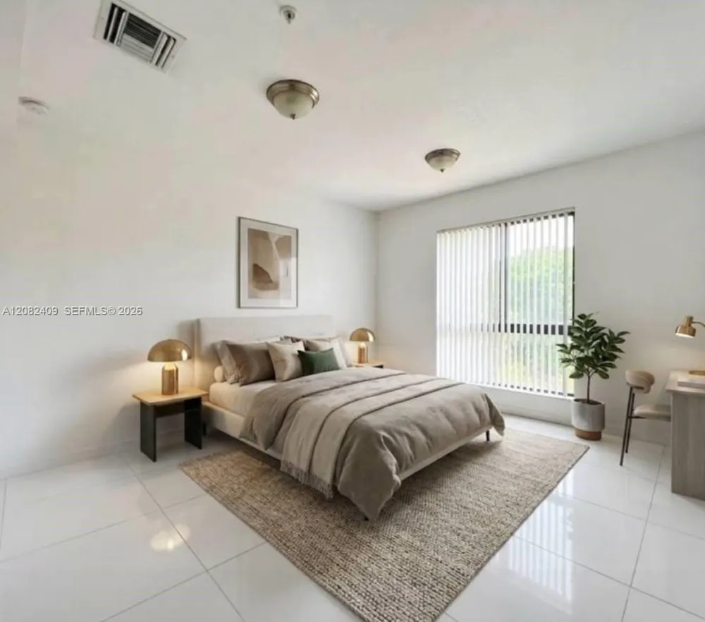 440 E 27th St #206 Hialeah, FL 33013