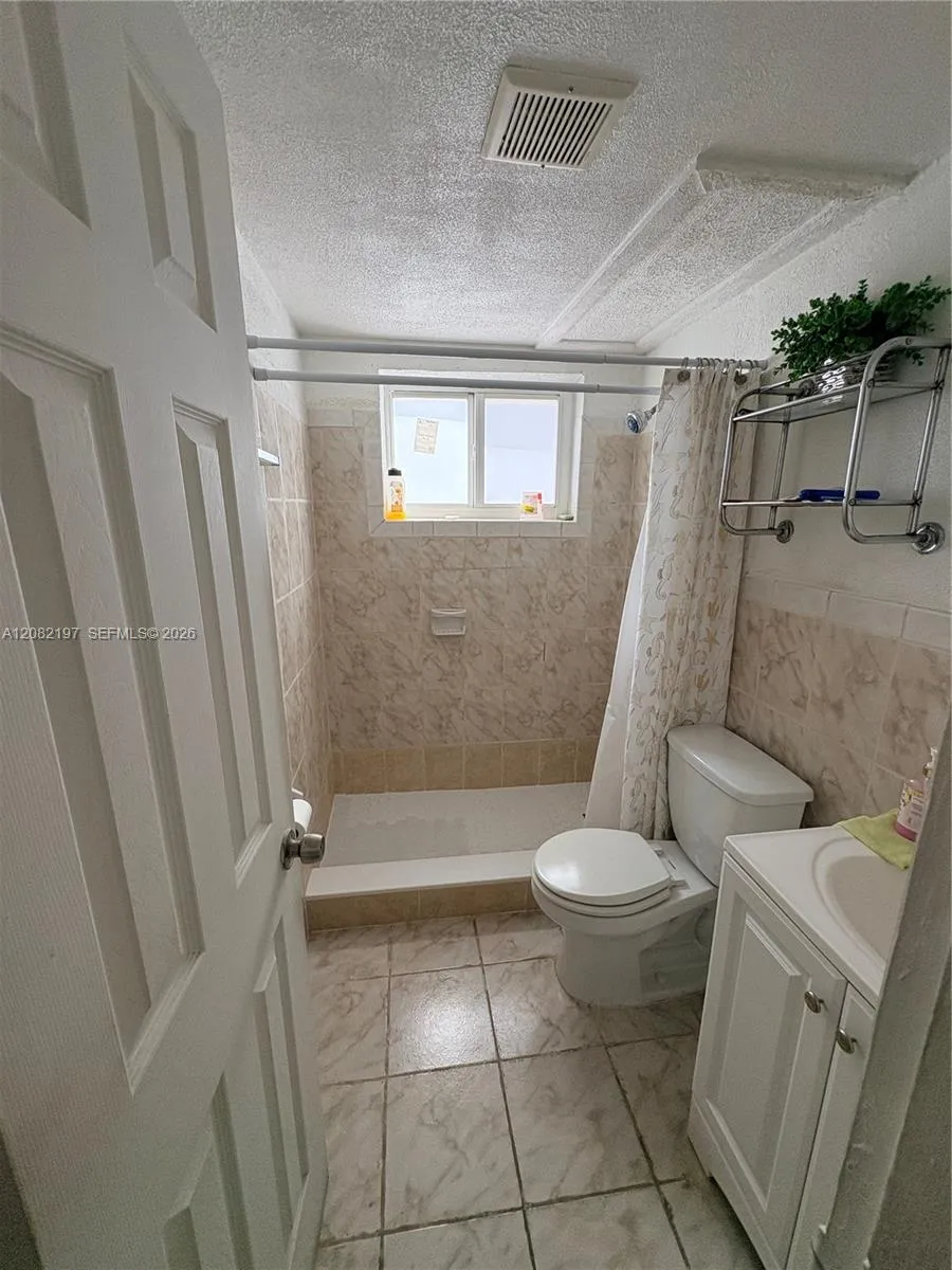1125 SE 9th Ave #2 Hialeah, FL 33010