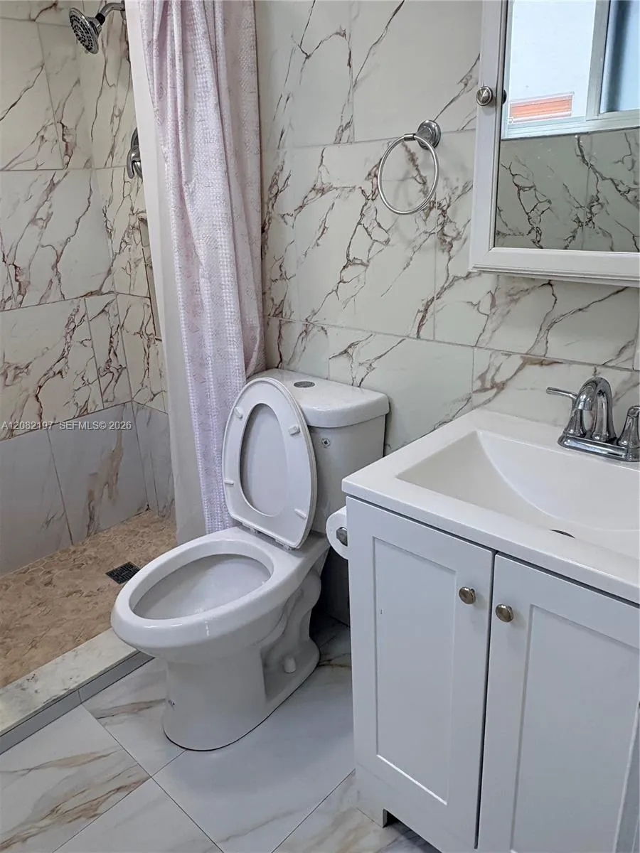 1125 SE 9th Ave #2 Hialeah, FL 33010