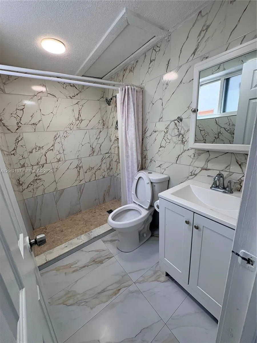 1125 SE 9th Ave #2 Hialeah, FL 33010