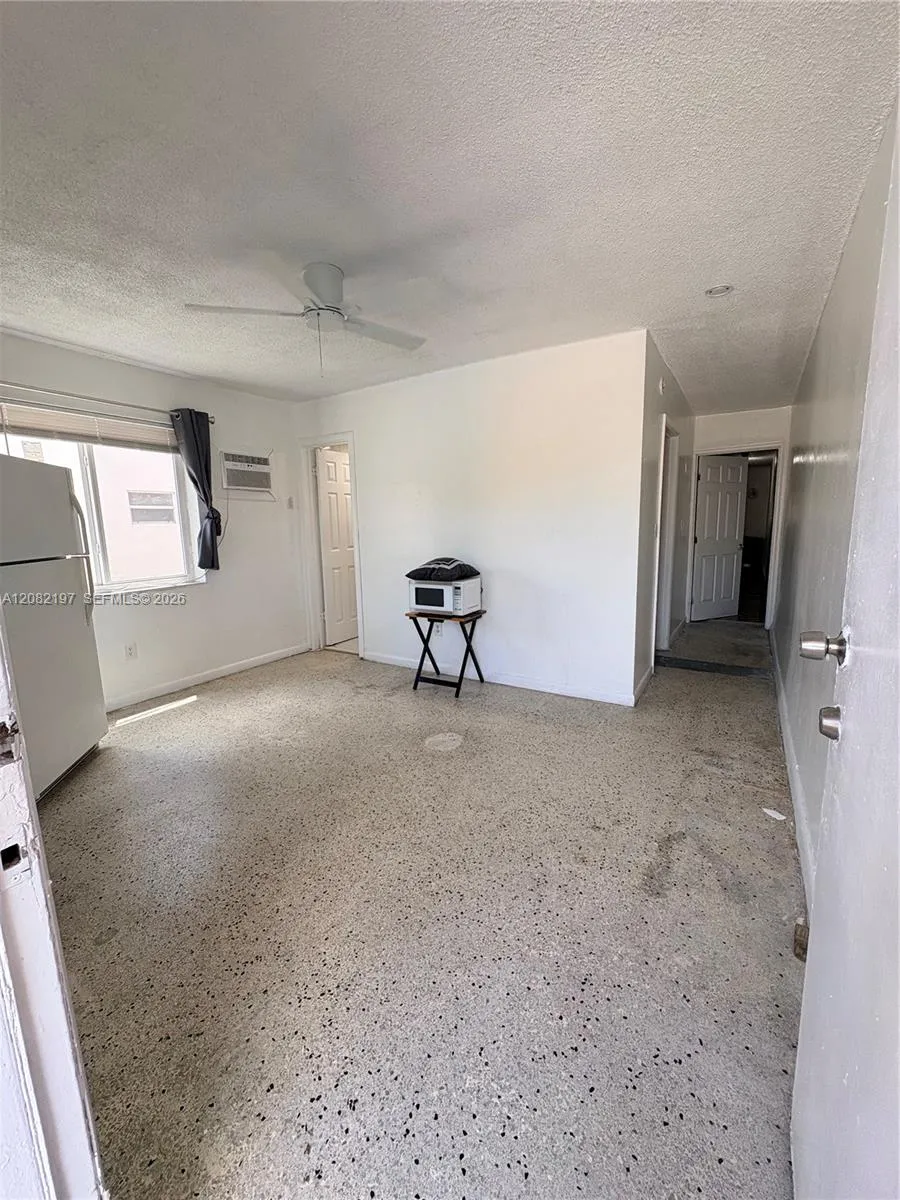 1125 SE 9th Ave #2 Hialeah, FL 33010
