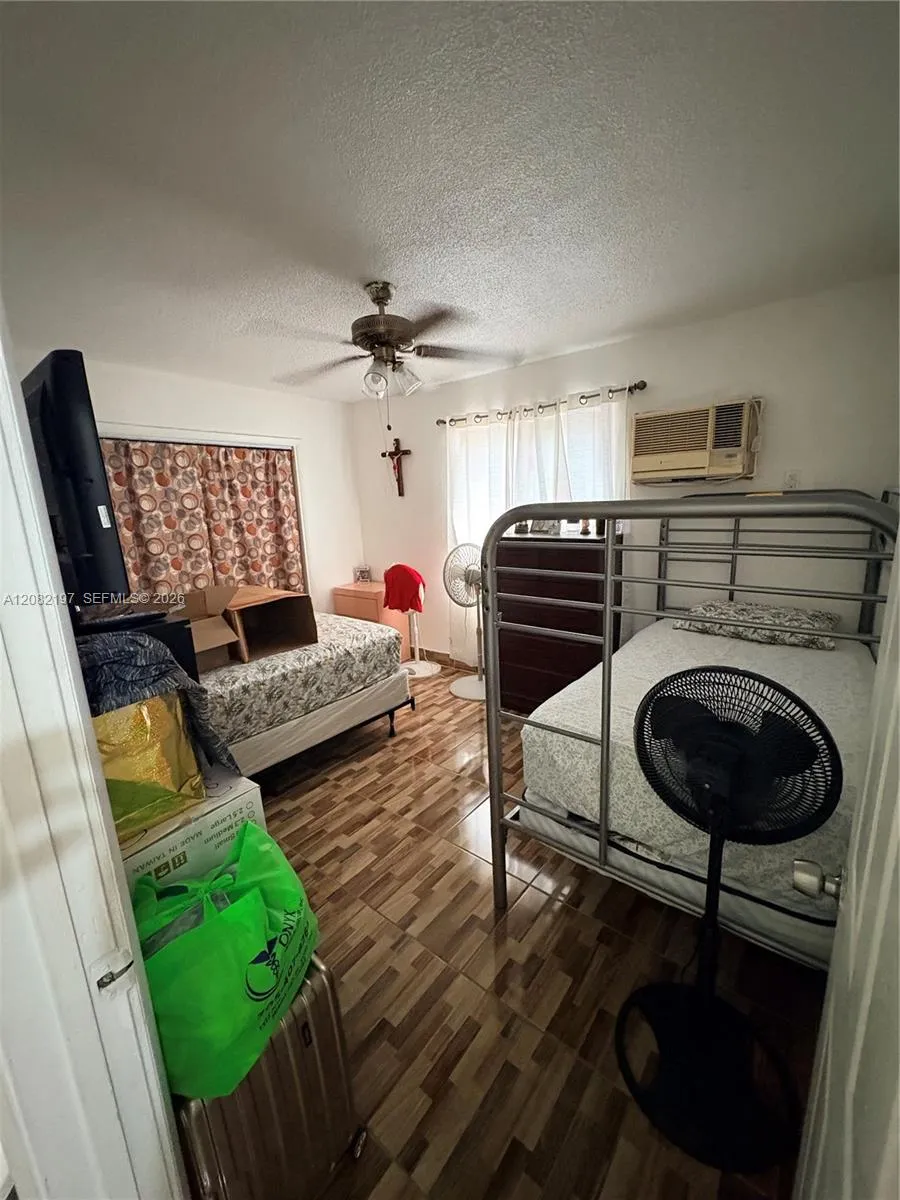 1125 SE 9th Ave #2 Hialeah, FL 33010