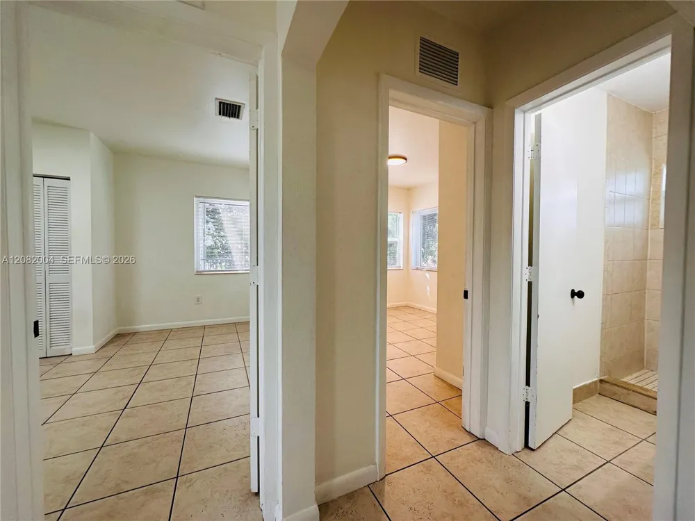 573 NE 82nd St #7 Miami, FL 33138