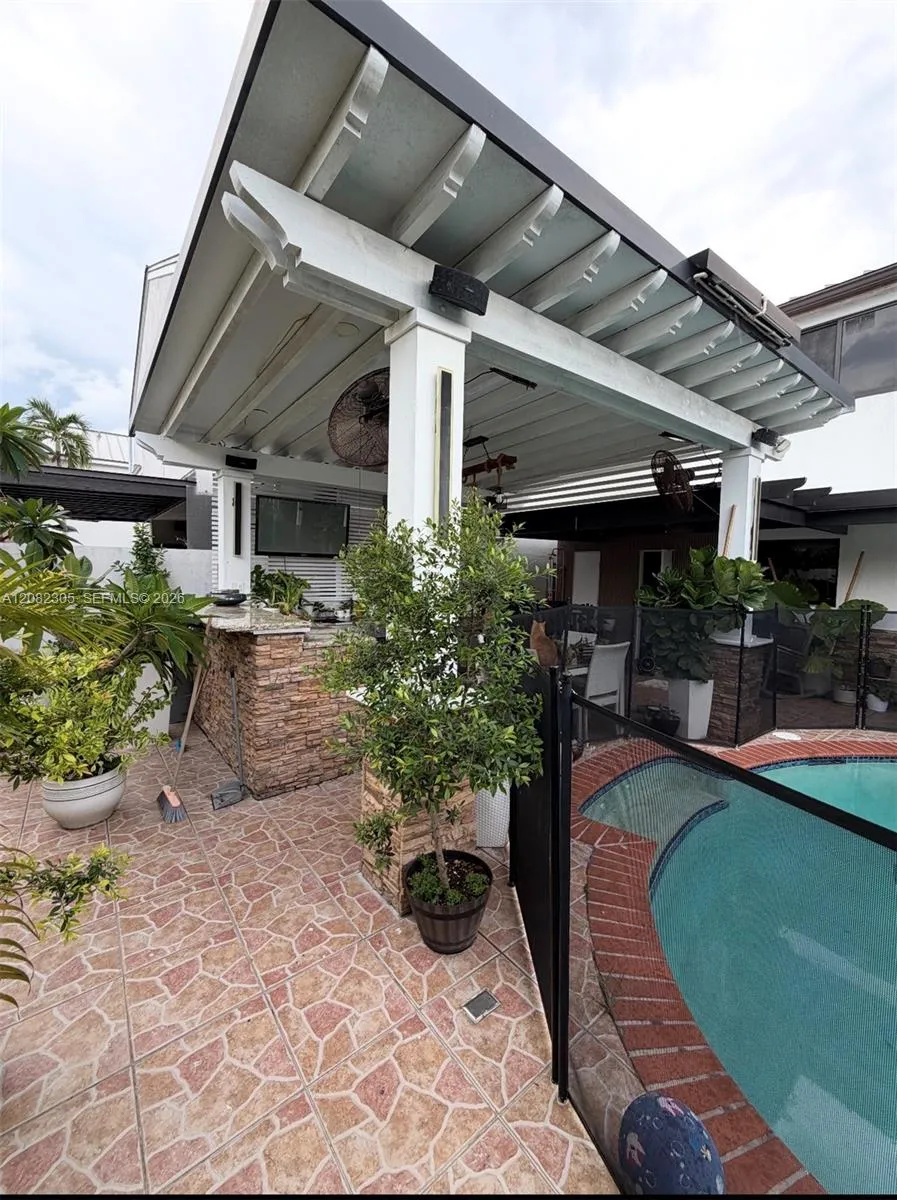 9873 SW 154th Ct Miami, FL 33196