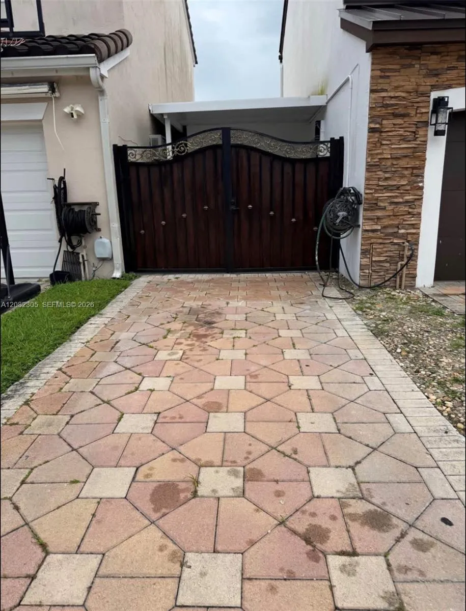 9873 SW 154th Ct Miami, FL 33196