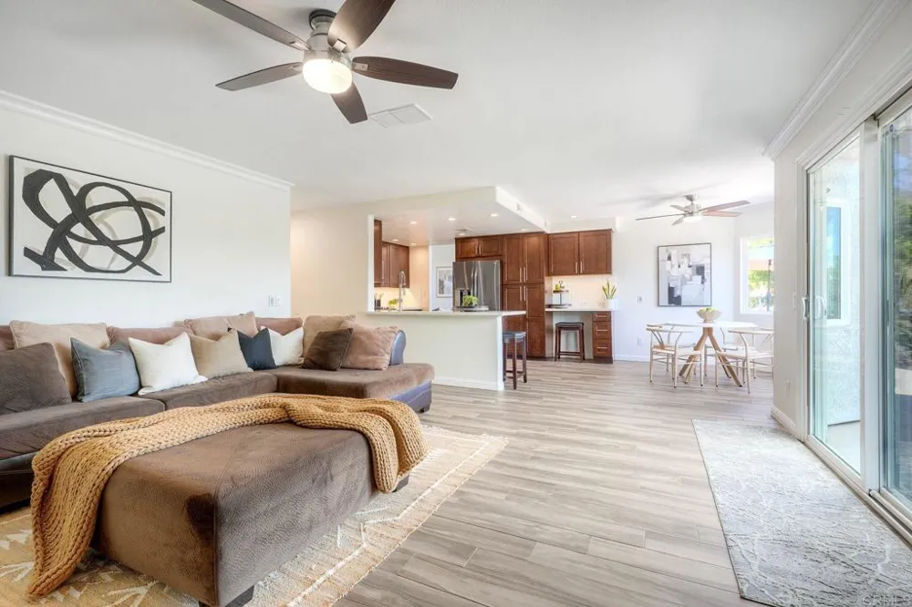 2424 Papyrus Ct. Oceanside, CA 92054