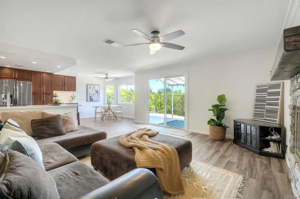 2424 Papyrus Ct. Oceanside, CA 92054