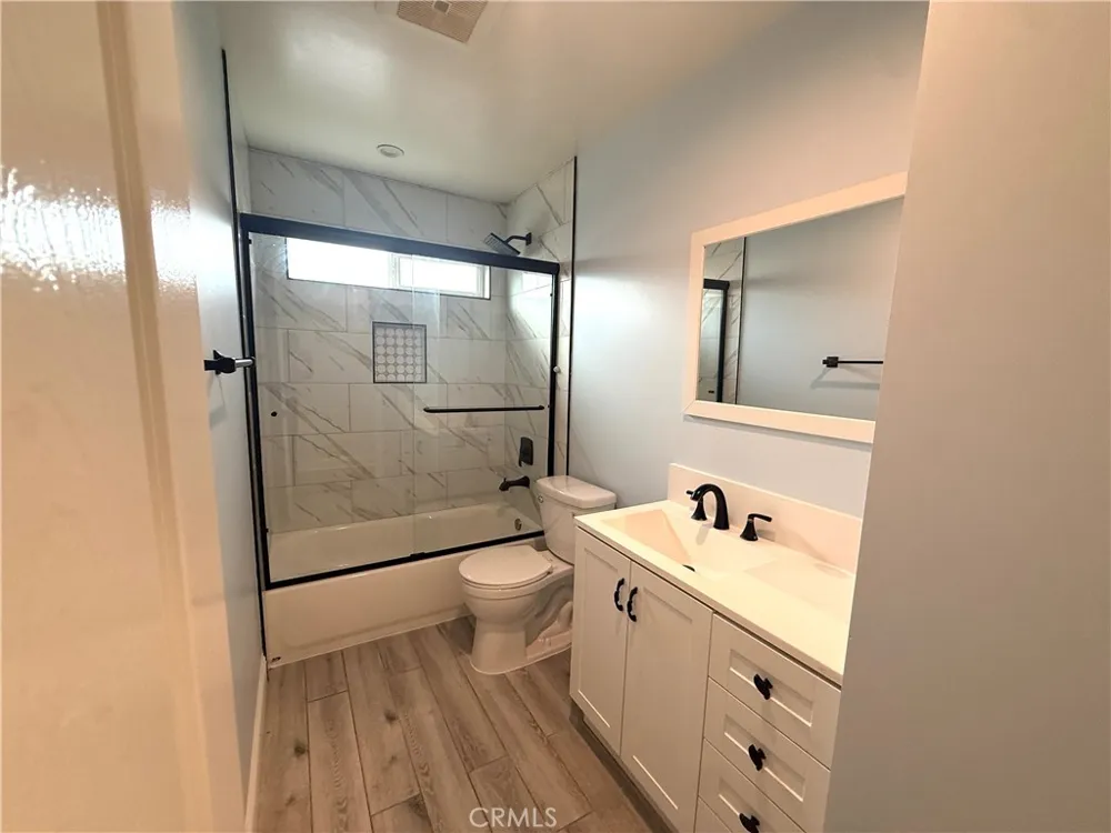 1334 W 65th Street Los Angeles, CA 90044