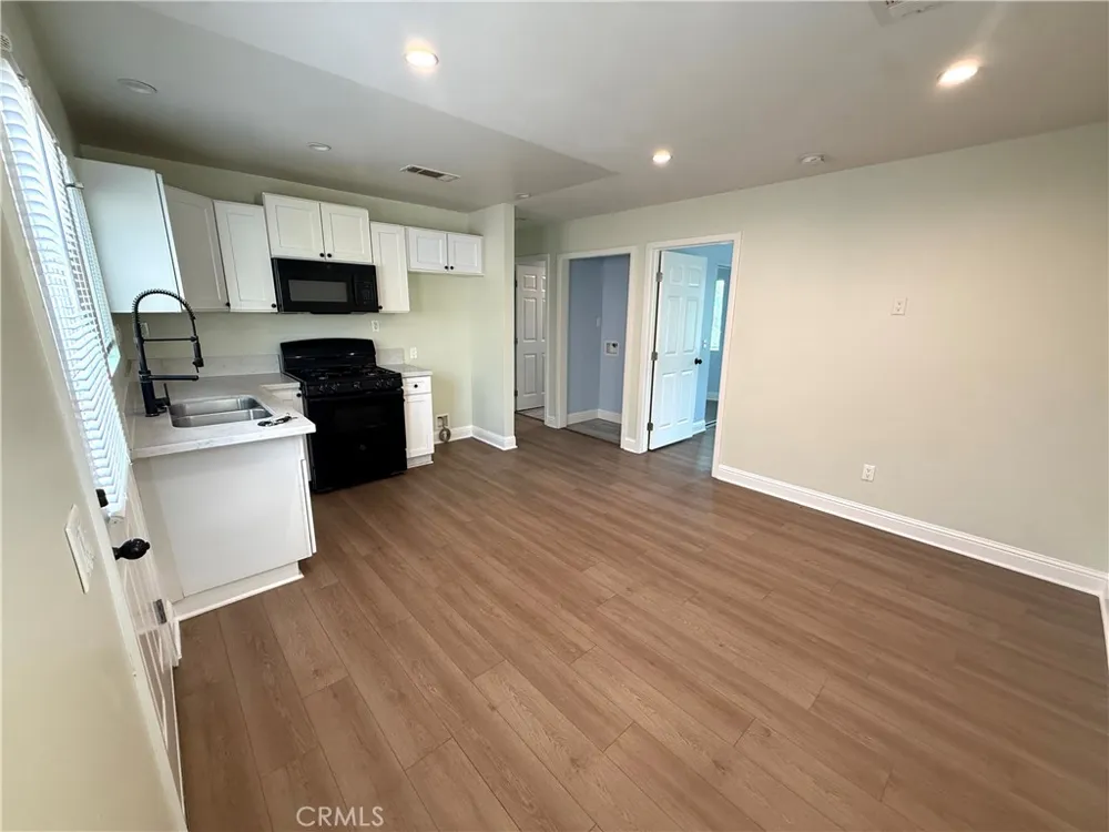 1334 W 65th Street Los Angeles, CA 90044