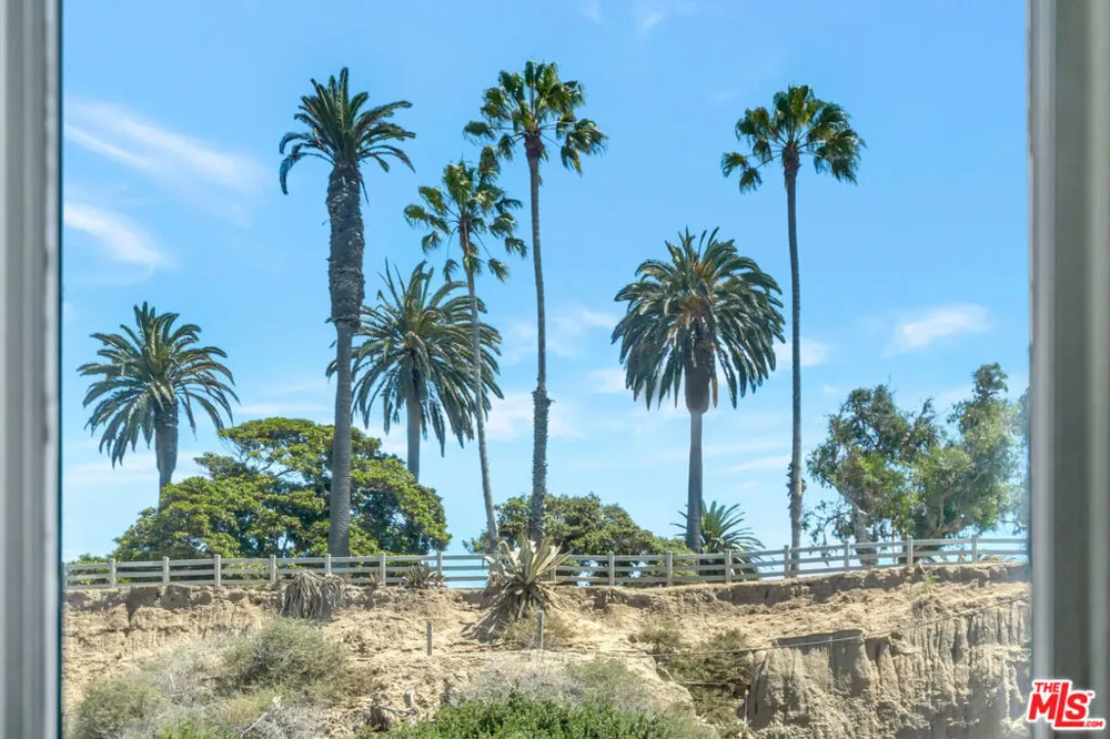 1351 Palisades Beach Road #200 Santa Monica, CA 90401
