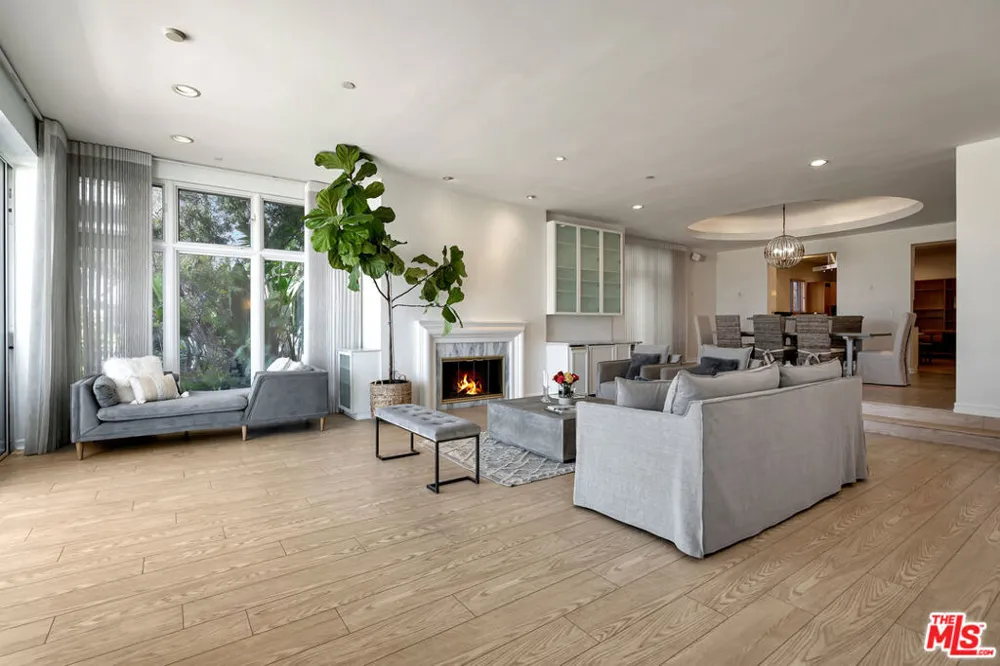 1351 Palisades Beach Road #200 Santa Monica, CA 90401