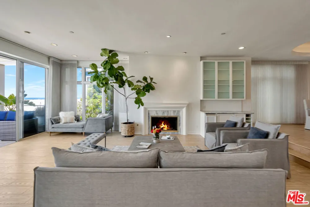 1351 Palisades Beach Road #200 Santa Monica, CA 90401