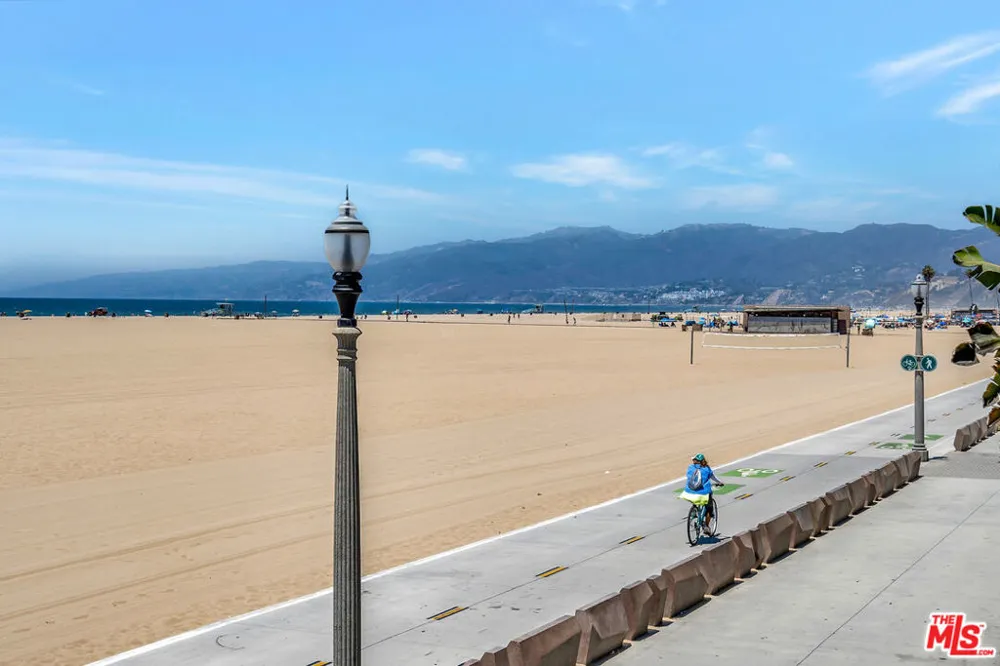 1351 Palisades Beach Road #200 Santa Monica, CA 90401