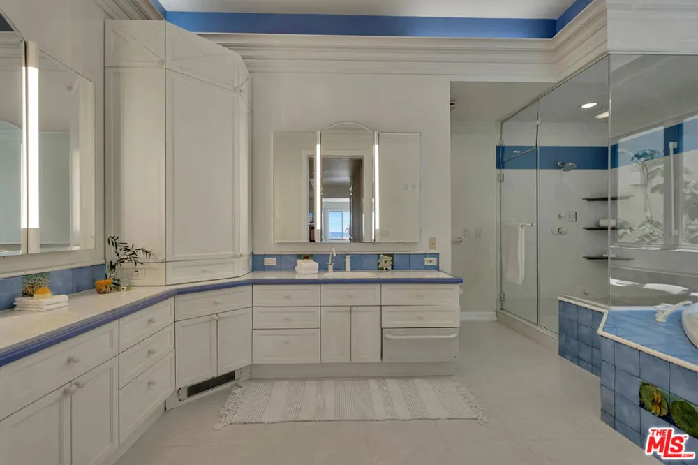 1351 Palisades Beach Road #200 Santa Monica, CA 90401