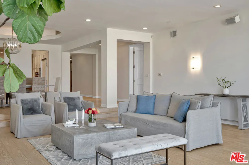 1351 Palisades Beach Road #200 Santa Monica, CA 90401
