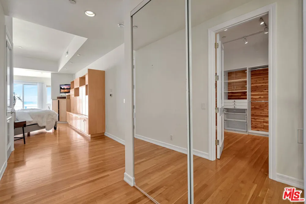 1351 Palisades Beach Road #200 Santa Monica, CA 90401