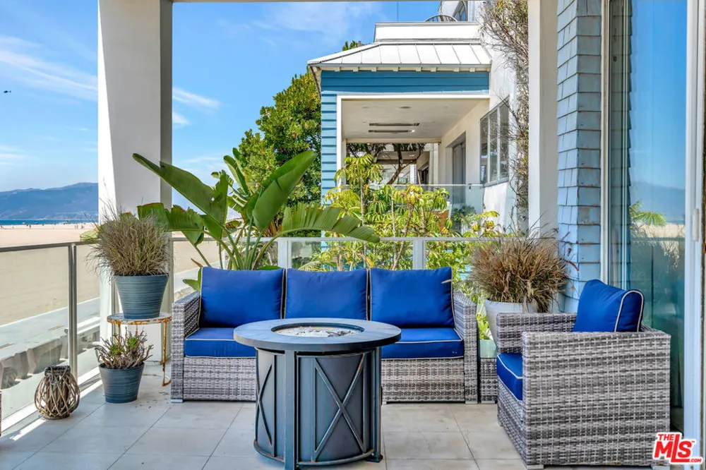 1351 Palisades Beach Road #200 Santa Monica, CA 90401