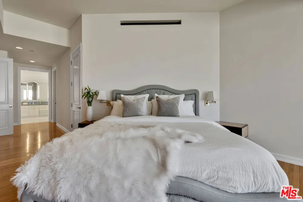 1351 Palisades Beach Road #200 Santa Monica, CA 90401