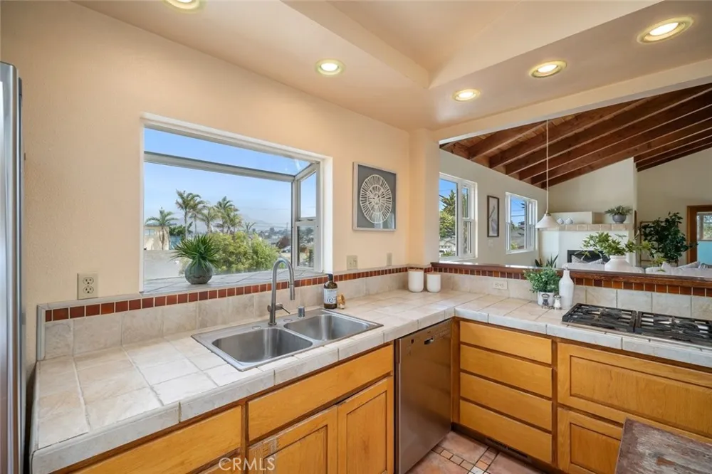 1050 Pismo Ave Los Osos, CA 93402