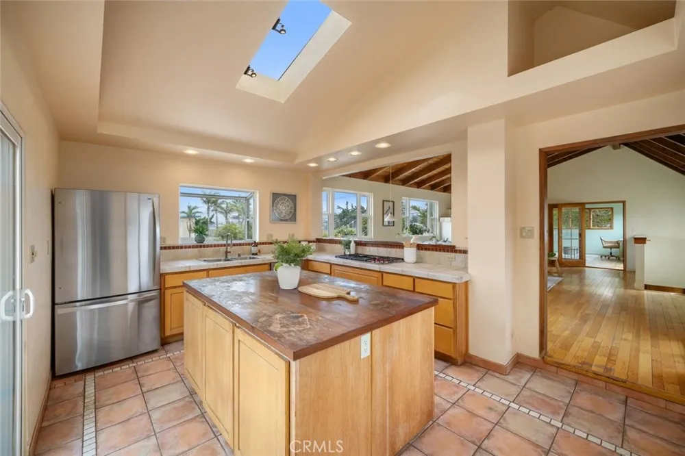 1050 Pismo Ave Los Osos, CA 93402