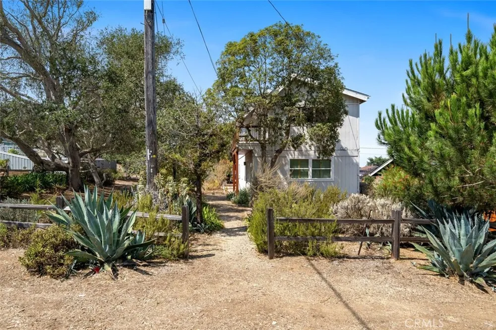 1050 Pismo Ave Los Osos, CA 93402