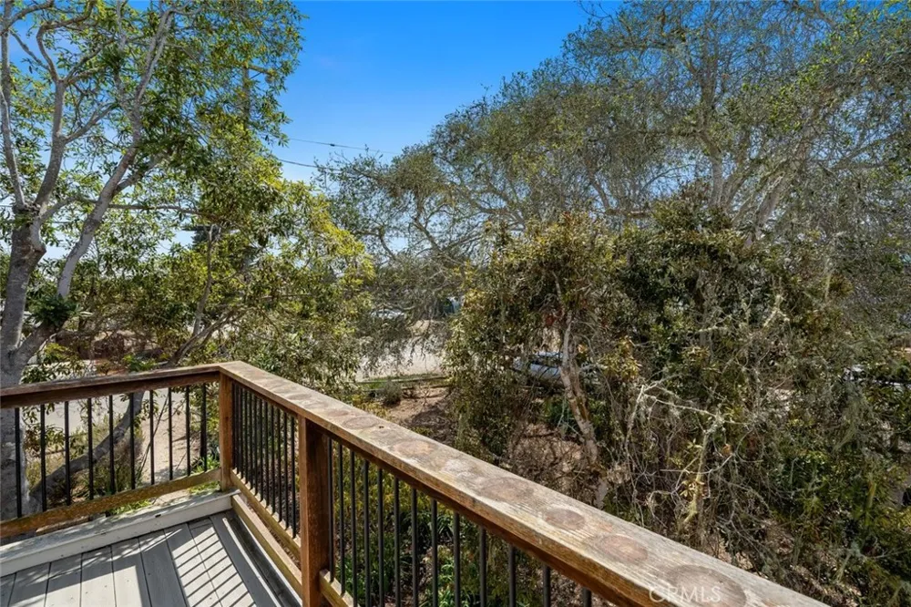 1050 Pismo Ave Los Osos, CA 93402