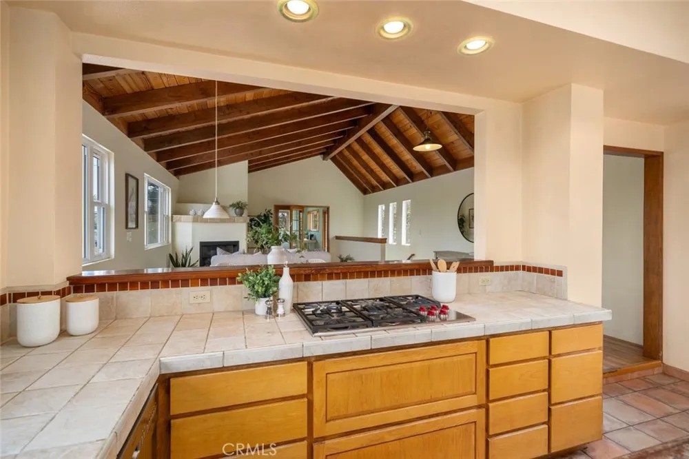 1050 Pismo Ave Los Osos, CA 93402