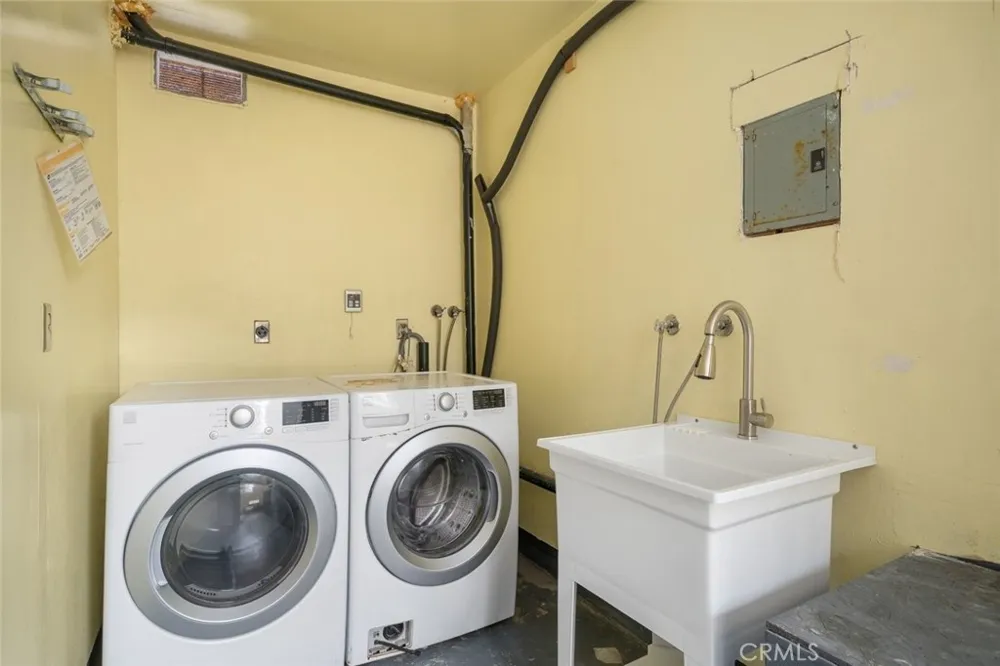1050 Pismo Ave Los Osos, CA 93402