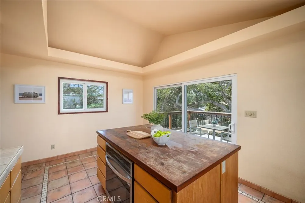 1050 Pismo Ave Los Osos, CA 93402