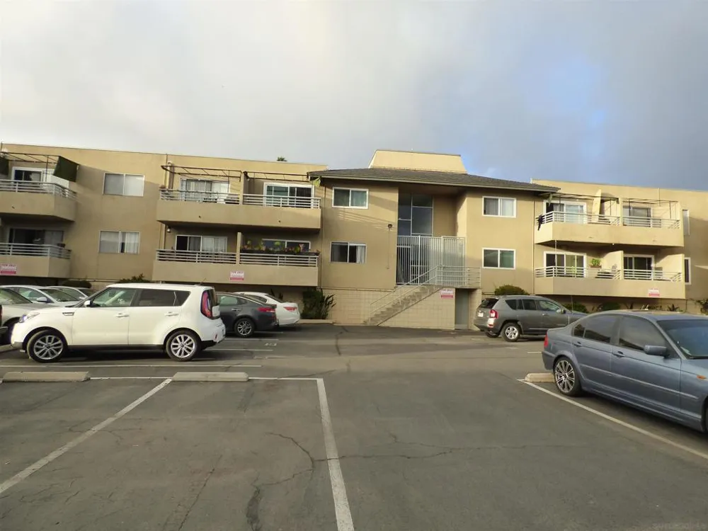 1645 Emerald Street #2C San Diego, CA 92109