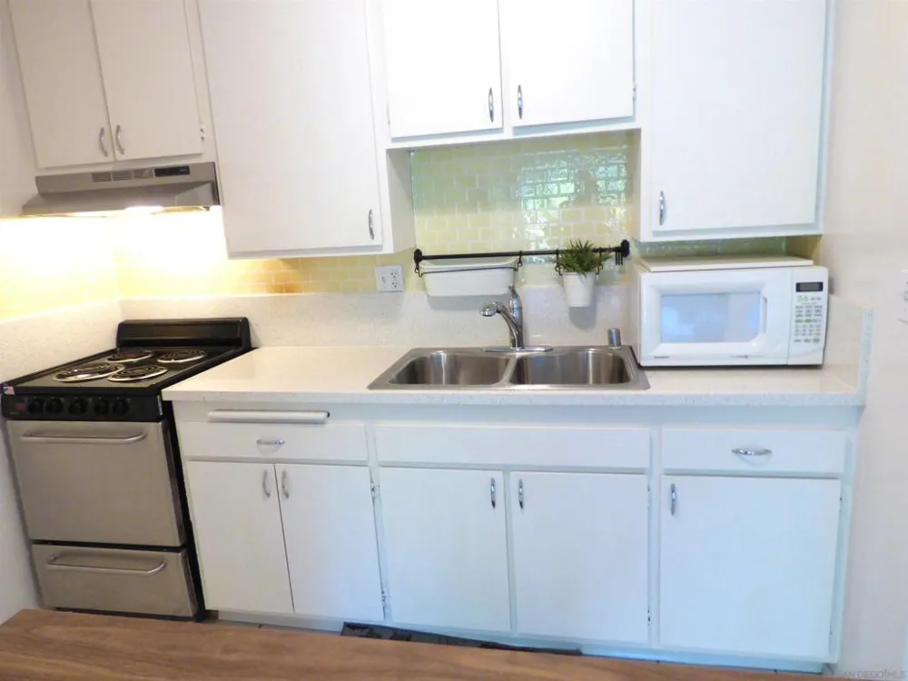 1645 Emerald Street #2C San Diego, CA 92109