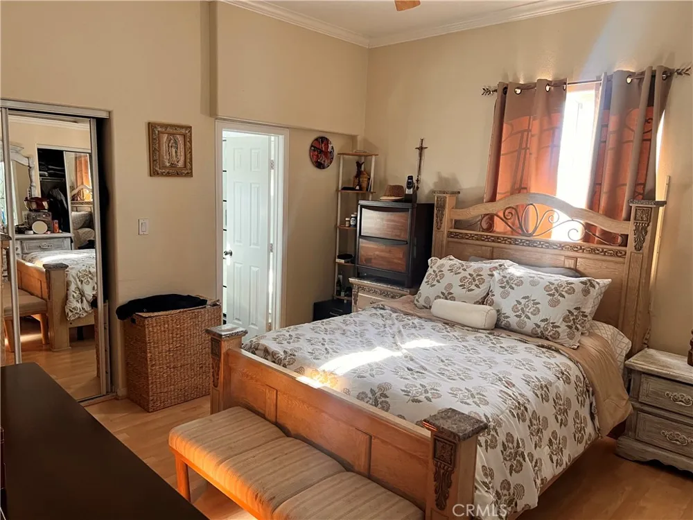 4815 Olanda Lynwood, CA 90262