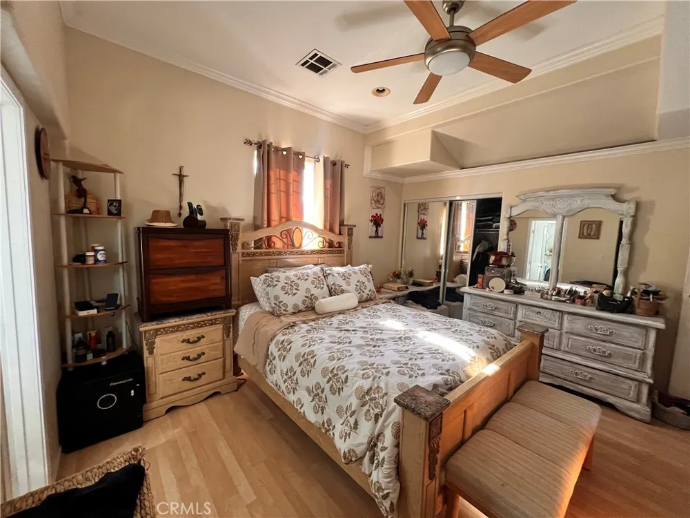 4815 Olanda Lynwood, CA 90262