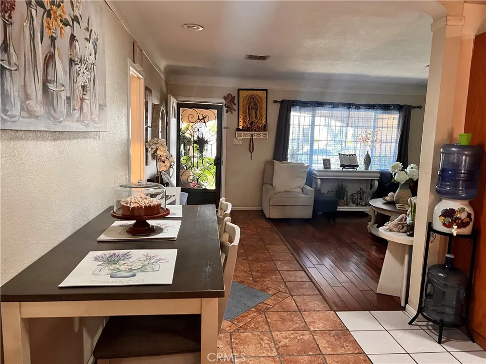 4815 Olanda Lynwood, CA 90262