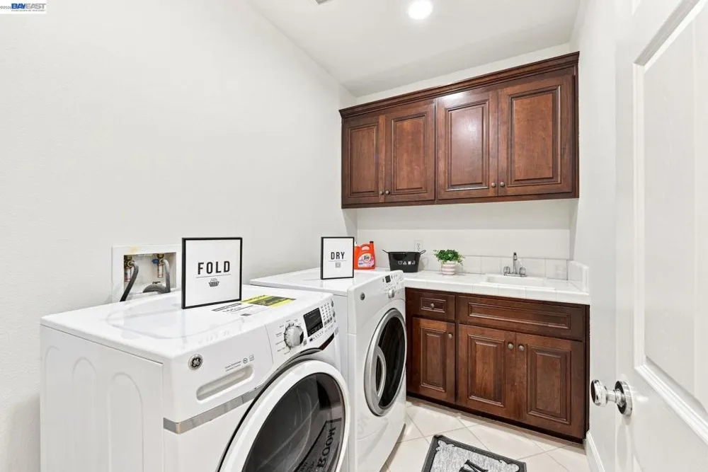 4568 Martin St Union City, CA 94587