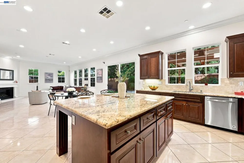 4568 Martin St Union City, CA 94587