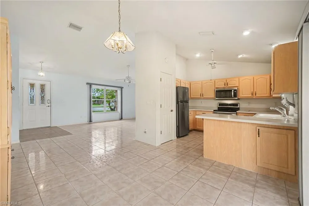 511 Trafalgar Parkway Cape Coral, FL 33991