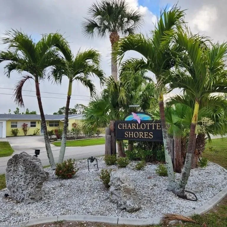 5651 Genesee Parkway #5651 Bokeelia, FL 33922