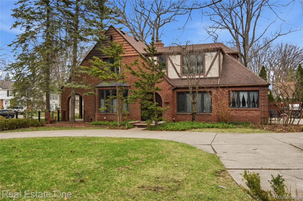 939 S HIGHLAND STREET Dearborn City, MI 48124