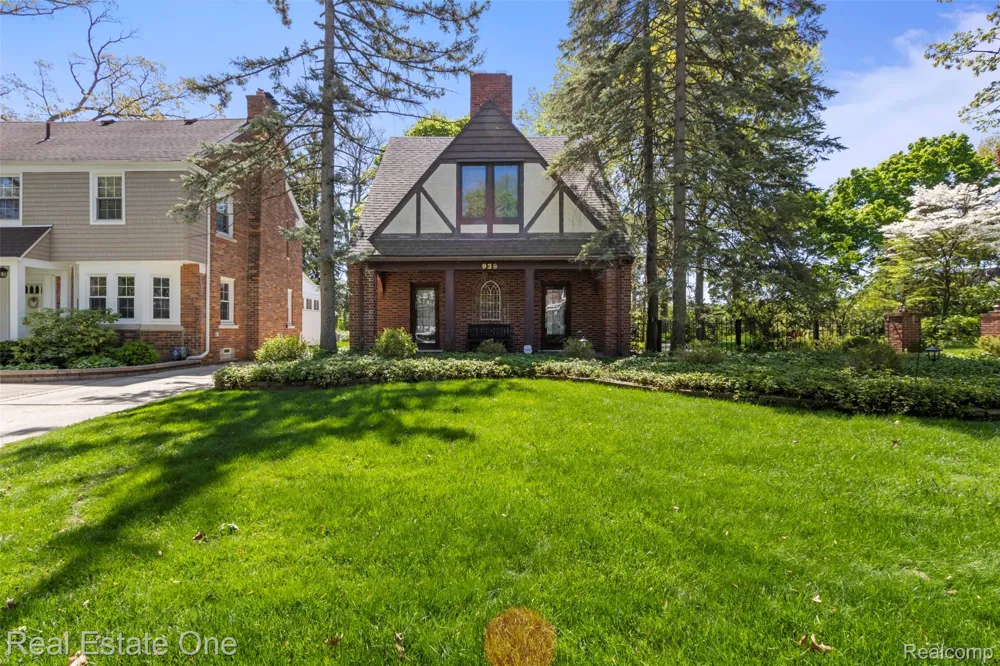 939 S HIGHLAND STREET Dearborn City, MI 48124