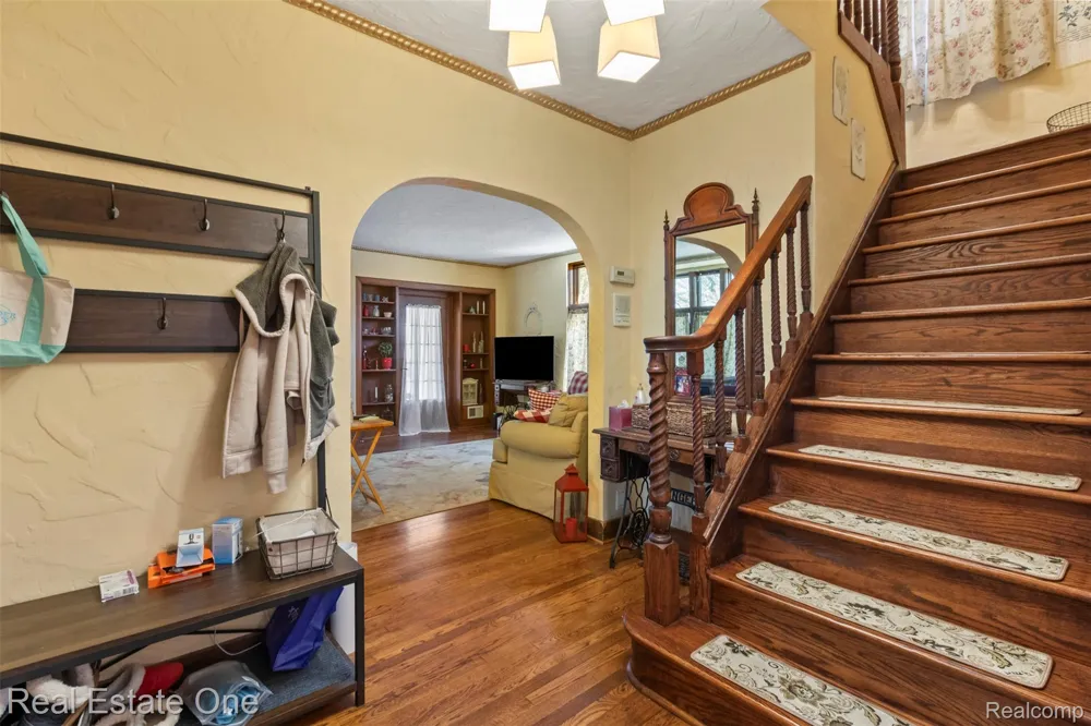 939 S HIGHLAND STREET Dearborn City, MI 48124