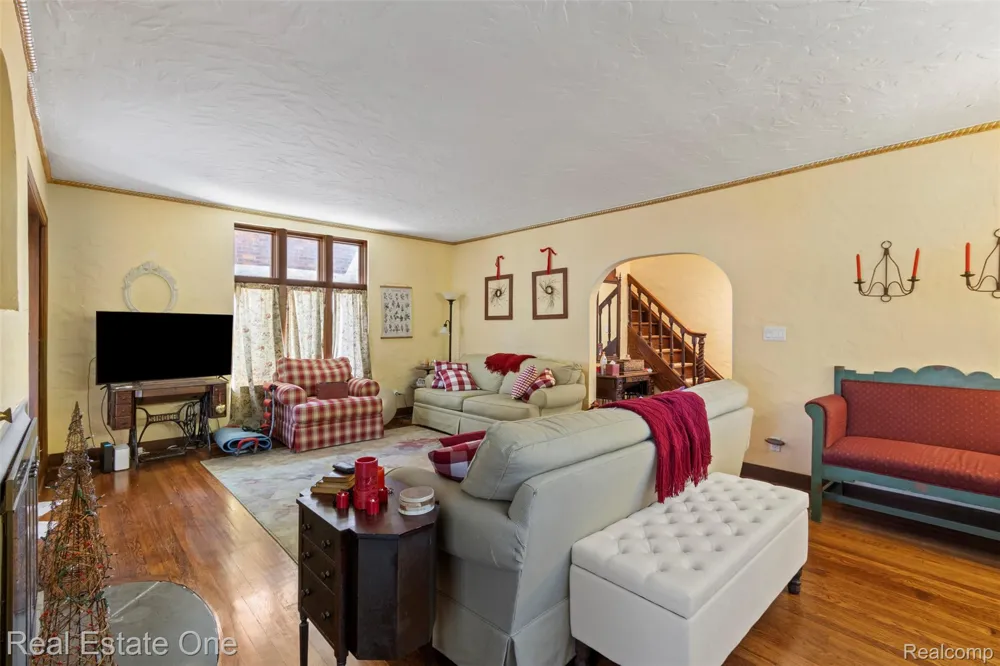 939 S HIGHLAND STREET Dearborn City, MI 48124