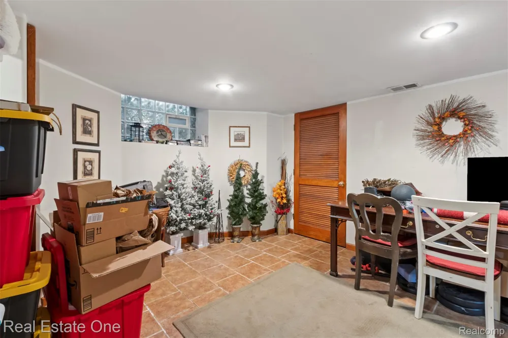 939 S HIGHLAND STREET Dearborn City, MI 48124