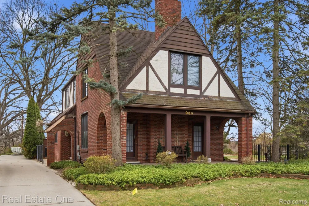 939 S HIGHLAND STREET Dearborn City, MI 48124