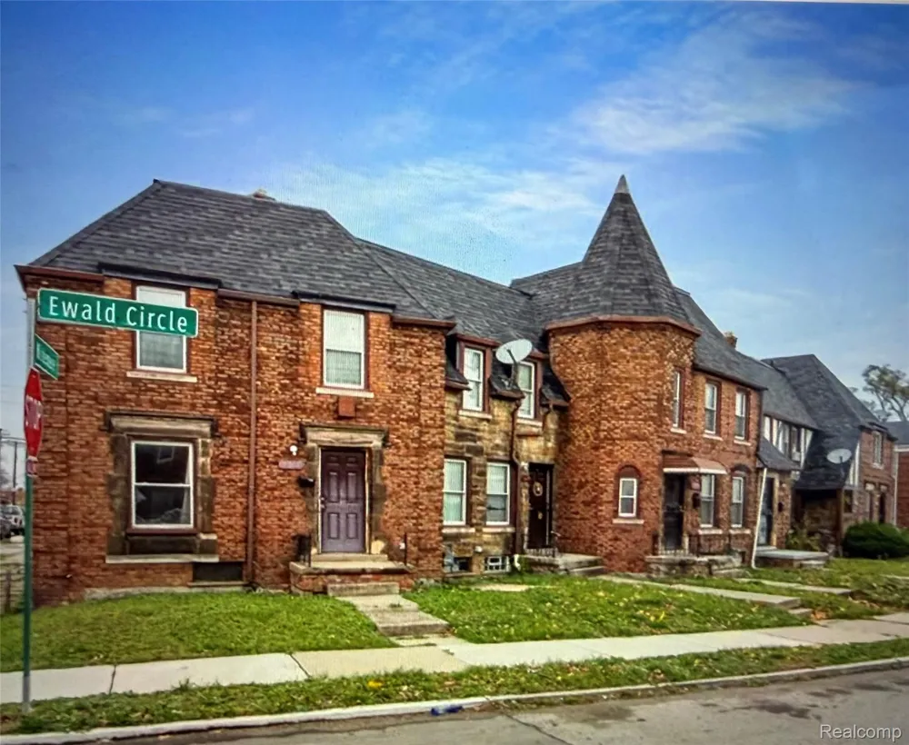 1946 Ewald Circle Detroit City, MI 48238