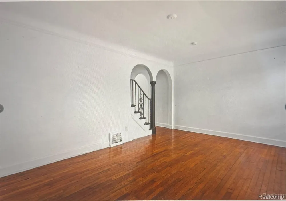 1946 Ewald Circle Detroit City, MI 48238