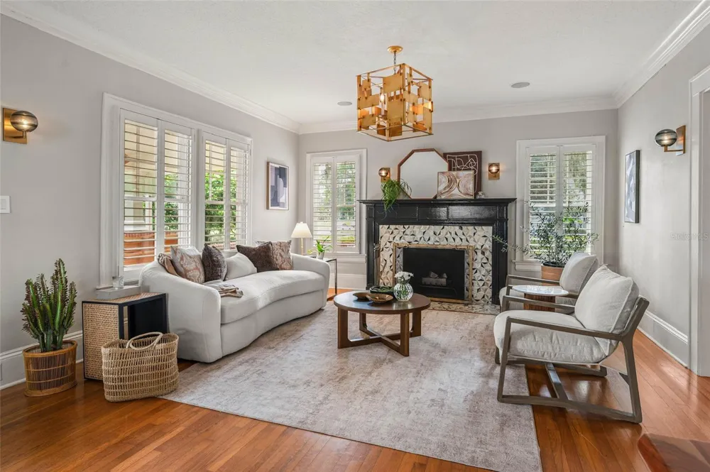 450 CHEROKEE DRIVE Orlando, FL 32801