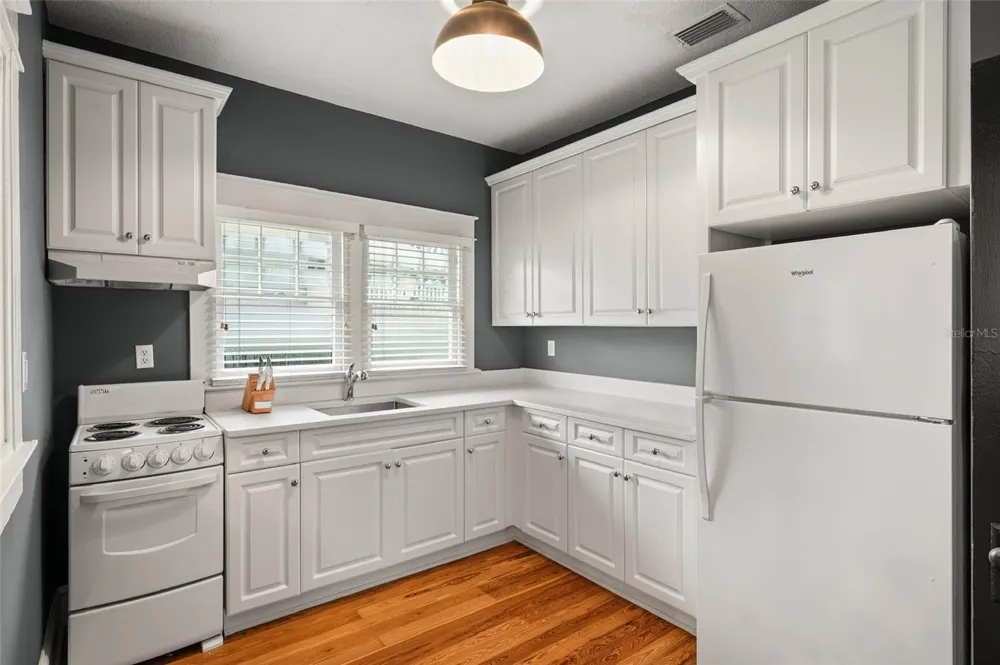 450 CHEROKEE DRIVE Orlando, FL 32801