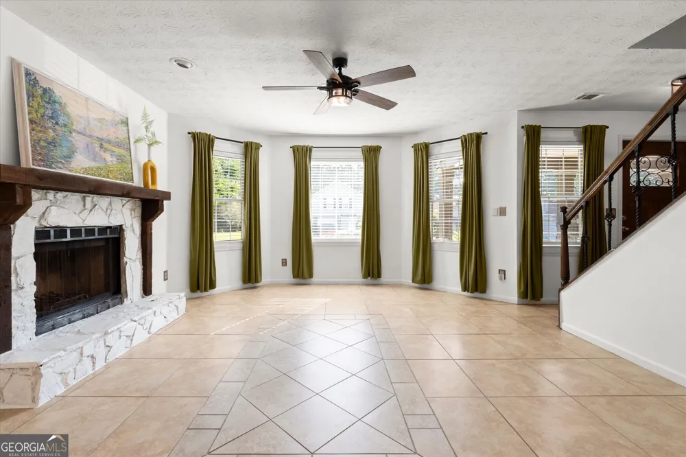 2431 Stonebridge LN Duluth, GA 30096
