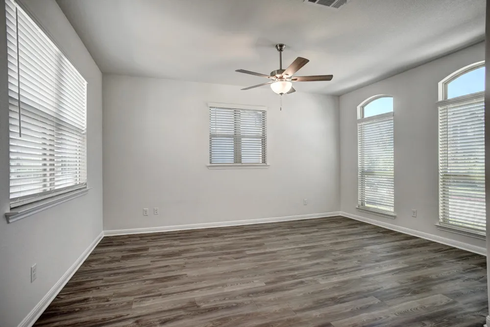 146 Weaver Lane Bastrop, TX 78602
